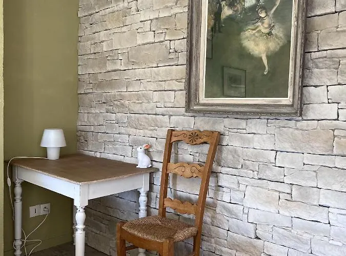 La Table D'elodie فندق مبيت وإفطار